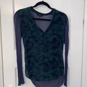 Aritzia Babaton Silk Shirt Size Small